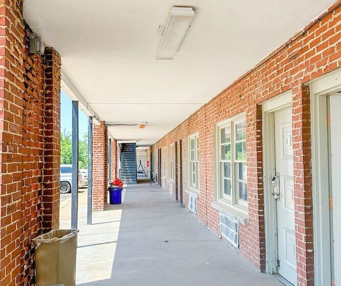 فندق Sunrise Inn By Oyo Albany