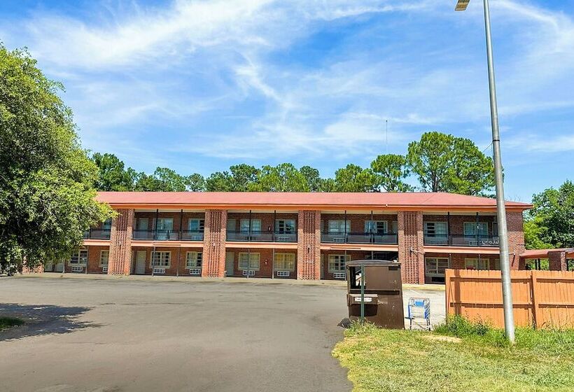 فندق Sunrise Inn By Oyo Albany