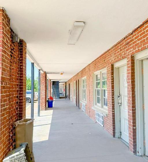 فندق Sunrise Inn By Oyo Albany