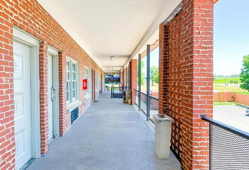 فندق Sunrise Inn By Oyo Albany