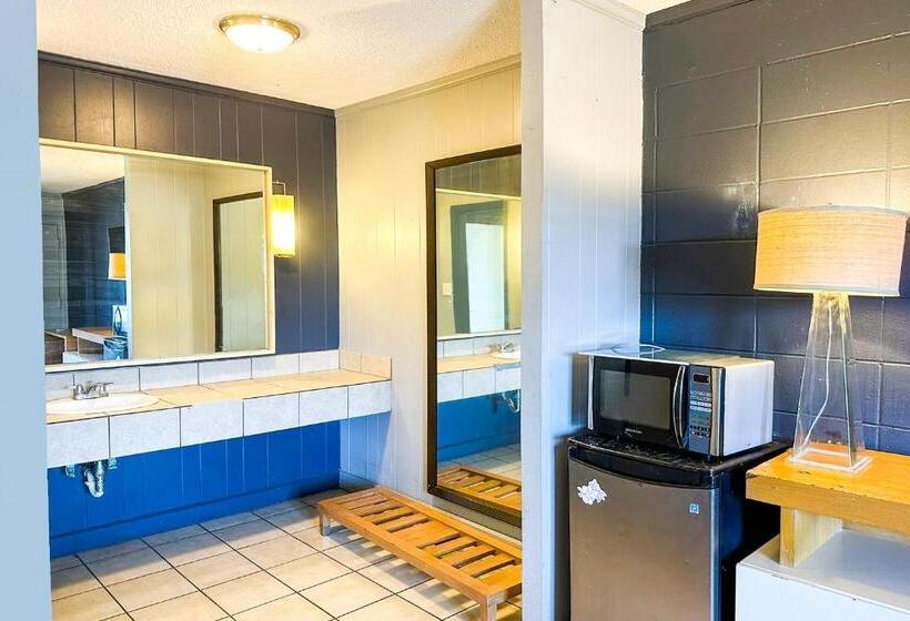 فندق Sunrise Inn By Oyo Albany