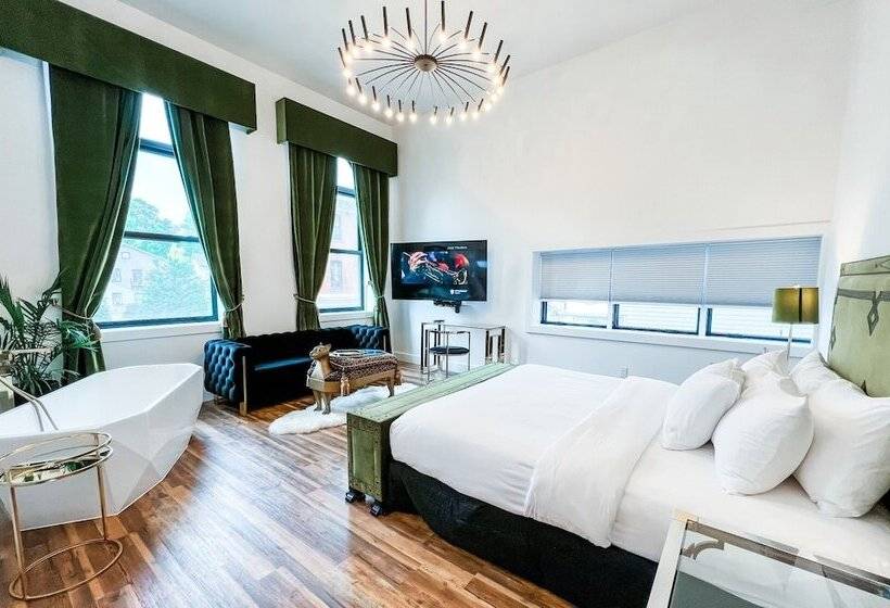 فندق The Factory