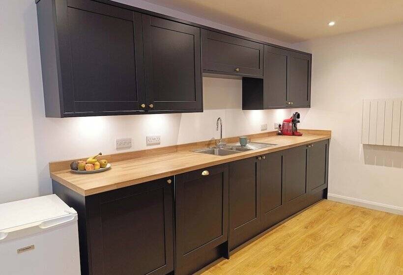 Отель Westings Inn