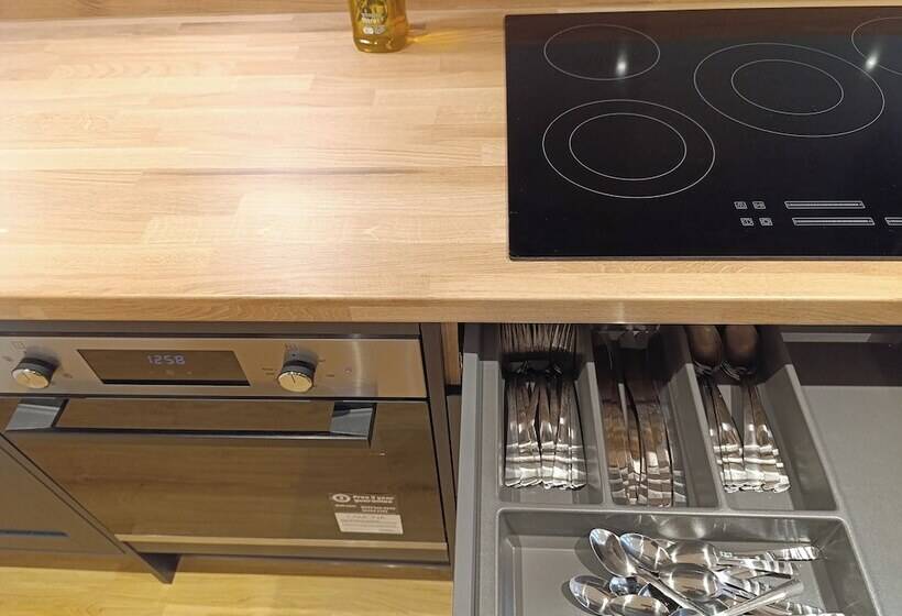 Отель Westings Inn