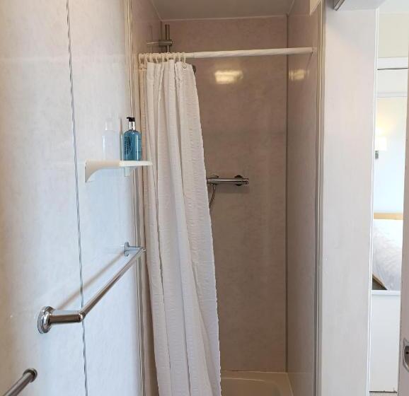 Отель Westings Inn