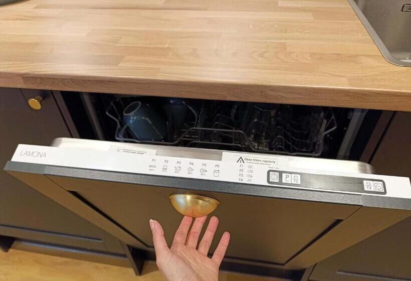 Отель Westings Inn