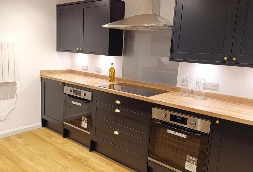 Отель Westings Inn