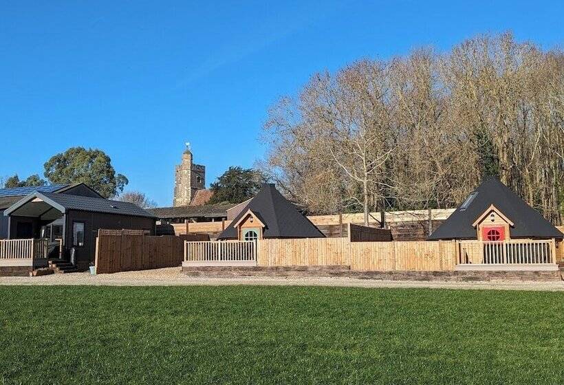 ホテル Woods Meadow Glamping