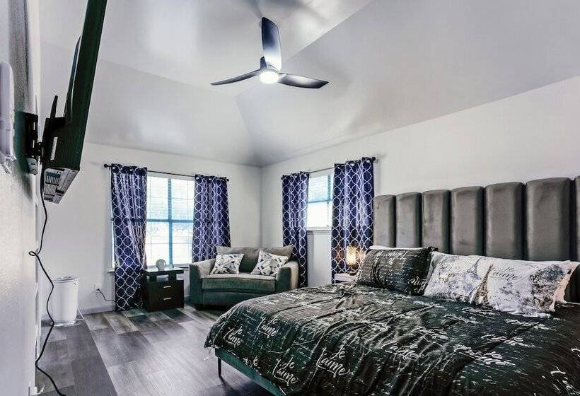 Idyllic Round Rock Home W/ Patio: 3 Mi To Kalahari