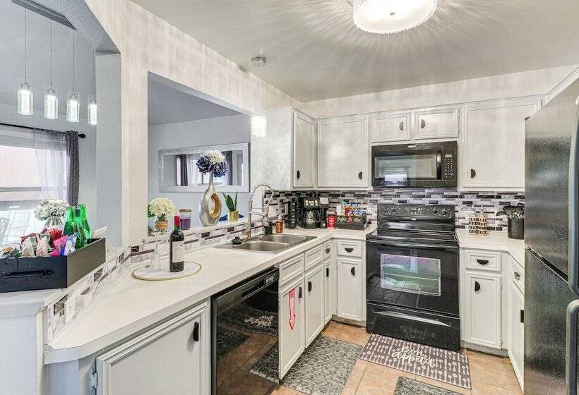 Idyllic Round Rock Home W/ Patio: 3 Mi To Kalahari