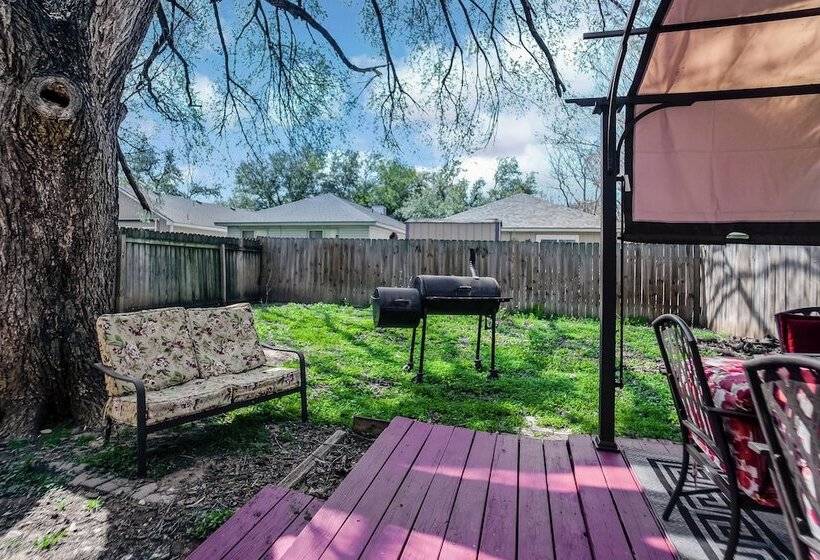 Idyllic Round Rock Home W/ Patio: 3 Mi To Kalahari