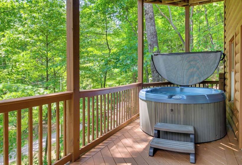 North Georgia Mountains Cabin W/ Beach Access