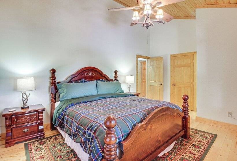 North Georgia Mountains Cabin W/ Beach Access