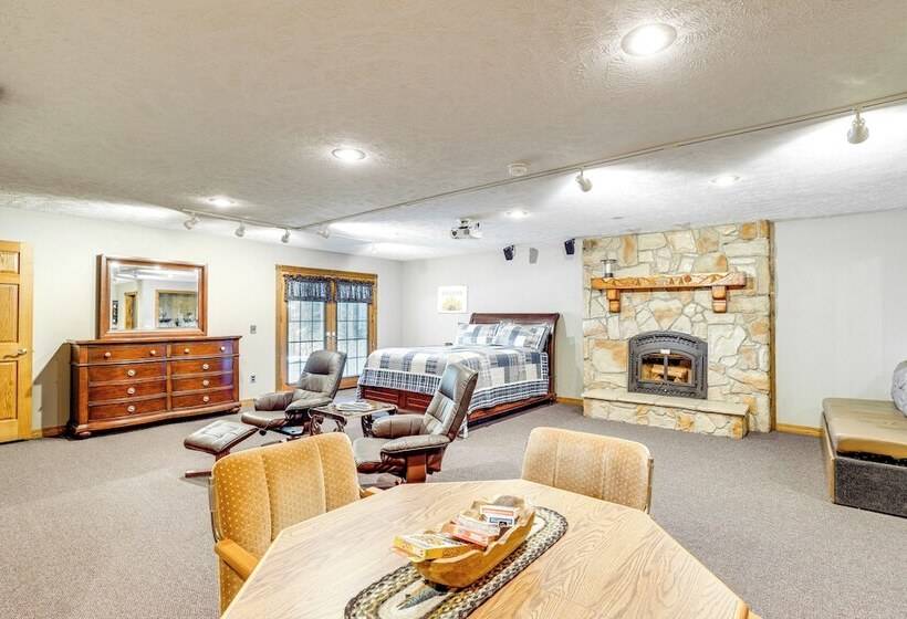 Just A Cast Away  Cassville Cabin W/ Covered Deck