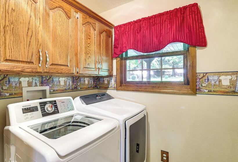 Just A Cast Away  Cassville Cabin W/ Covered Deck