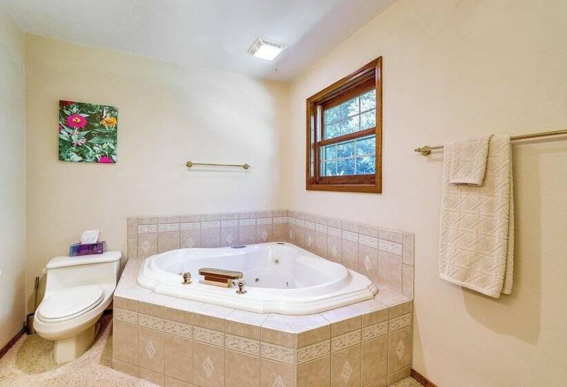 Just A Cast Away  Cassville Cabin W/ Covered Deck