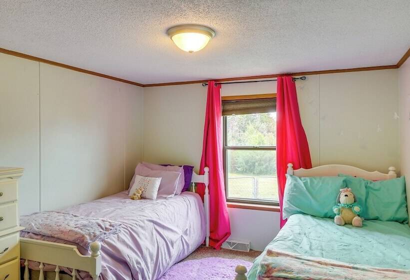 Kadoka Home ~ 22 Mi To Badlands National Park!