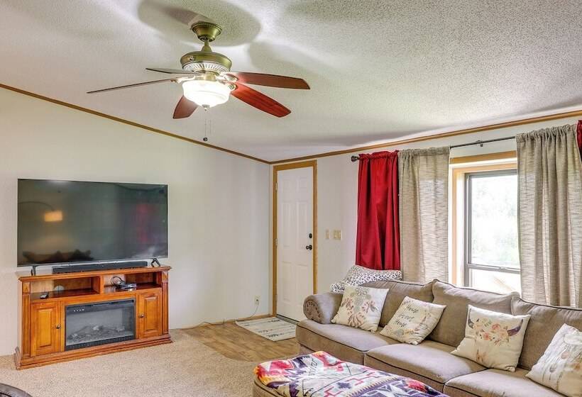 Kadoka Home ~ 22 Mi To Badlands National Park!