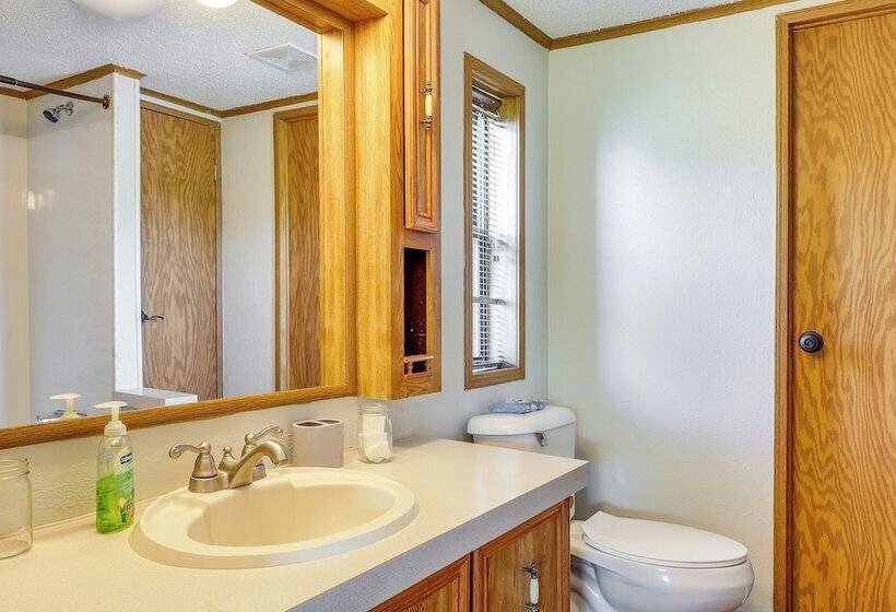 Kadoka Home ~ 22 Mi To Badlands National Park!