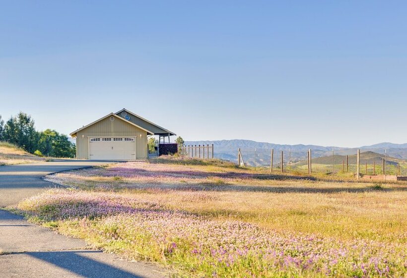 Kelseyville Cottage: Private Deck & On Site Winery