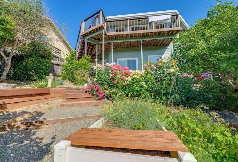 Kelseyville Home W/ Deck & Clear Lake Views!
