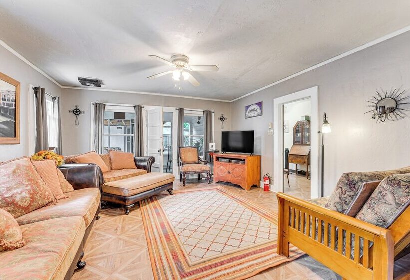 Lakefront Cottage In Clear Springs W/ Deck & Patio