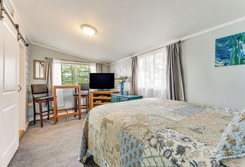 Lakefront Cottage In Clear Springs W/ Deck & Patio