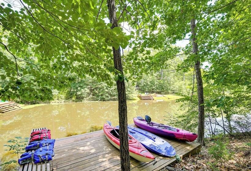 Lakefront Innsbrook Chalet W/ Resort Access!