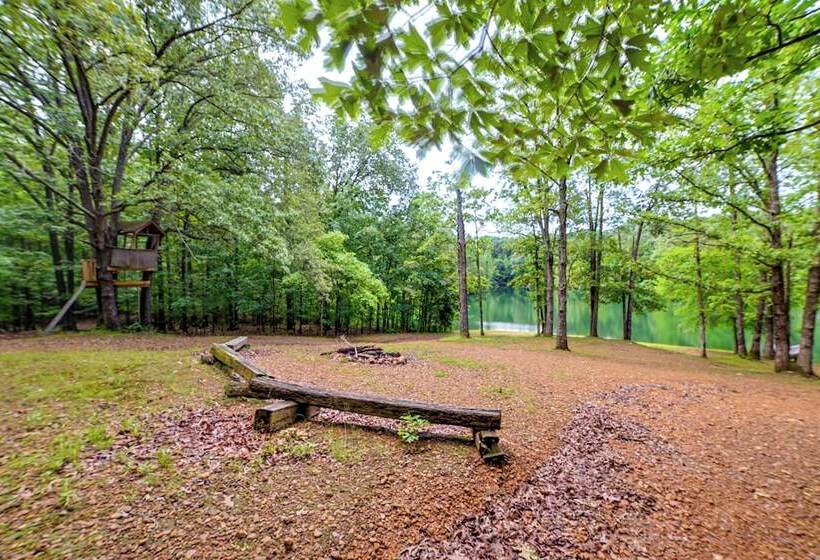 Lakefront Kuttawa Cabin W/ Private Dock & Hot Tub!