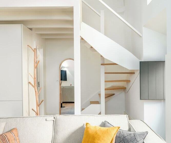 Limehome Evora Largo Dos Penedos