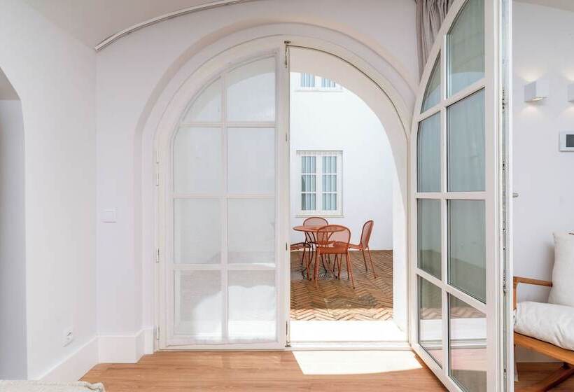 Limehome Evora Rua De Machede 52