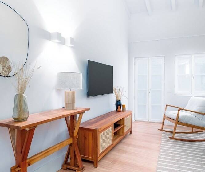 Limehome Evora Rua De Machede 52