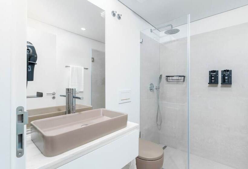 Limehome Evora Rua De Machede 61