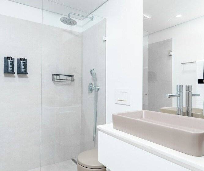 Limehome Evora Rua De Machede 61