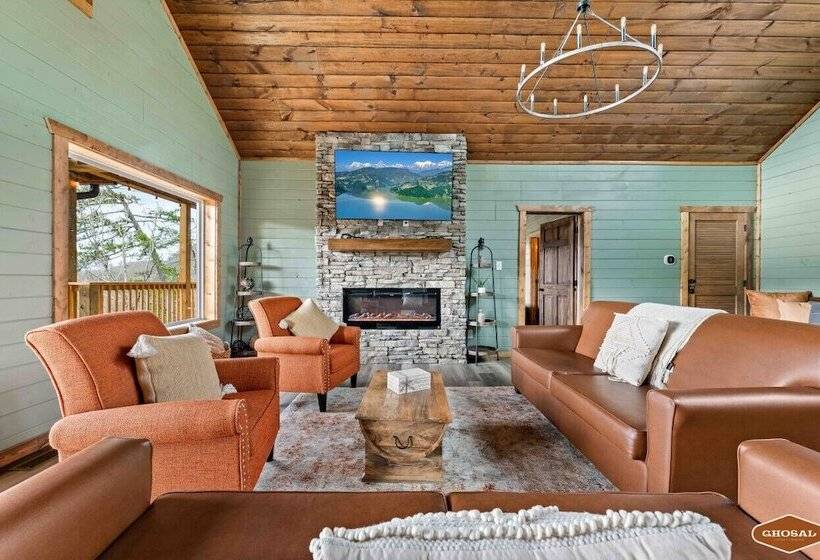 Luxe Mountain Pool Escape By Ghosal Luxury Lodging