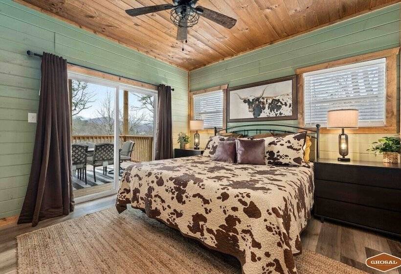 Luxe Mountain Pool Escape By Ghosal Luxury Lodging