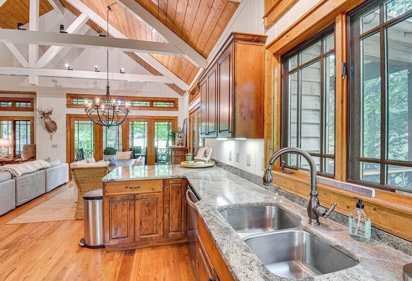 Luxe Trillium Home W/ Fire Pit, 5 Mi To Cashiers