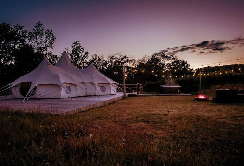 Luxury Glamping Retreat In Battle