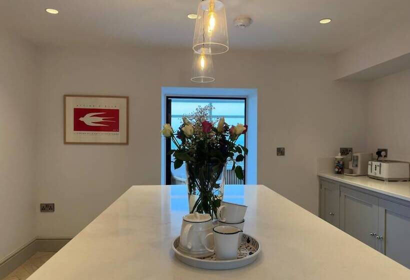 Luxury Northumberland Cottage Near Beach Sleeps 8