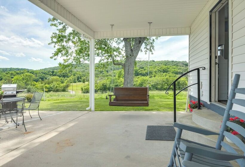 Milton Valley Stay  W/ Valley View & Porch Swing!