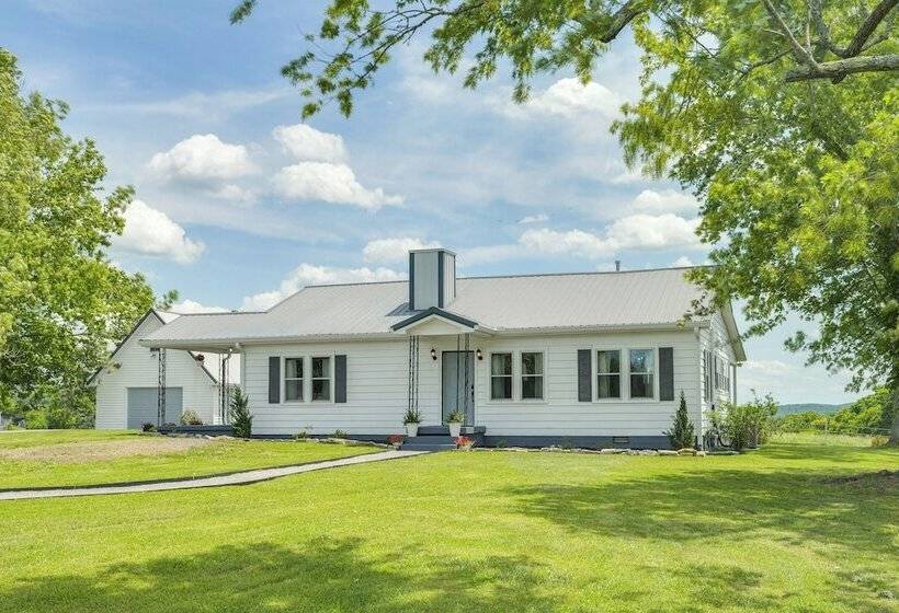 Milton Valley Stay  W/ Valley View & Porch Swing!