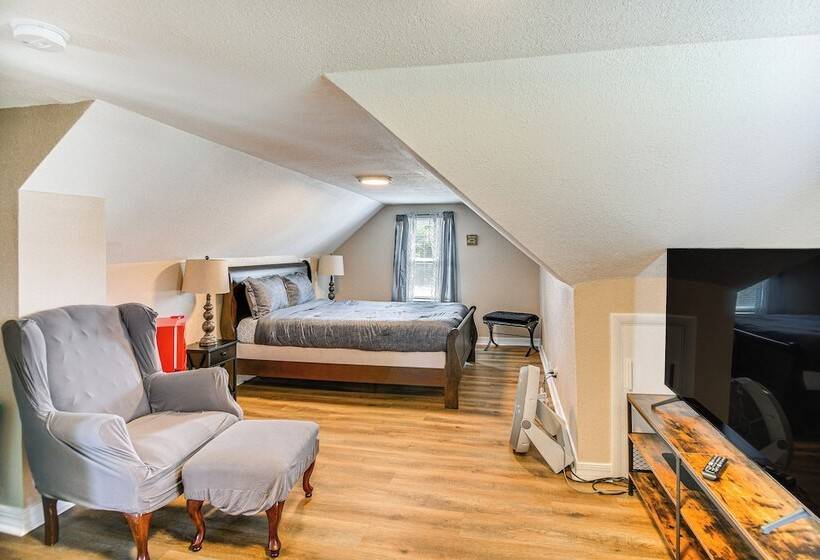 Modern Cape Charles Home: 1 Mi To Kiptopeke Beach!