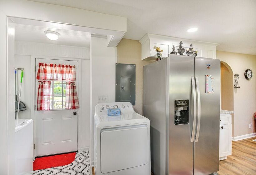 Modern Cape Charles Home: 1 Mi To Kiptopeke Beach!