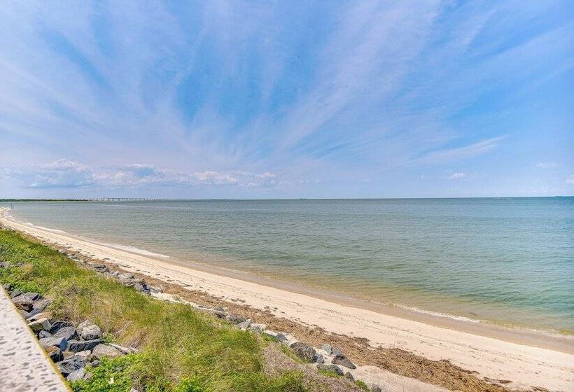 Modern Cape Charles Home: 1 Mi To Kiptopeke Beach!