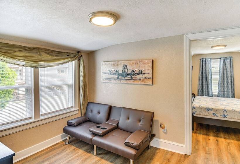 Modern Cape Charles Home: 1 Mi To Kiptopeke Beach!