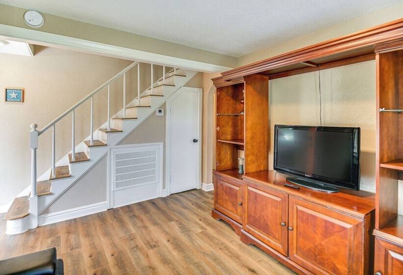 Modern Cape Charles Home: 1 Mi To Kiptopeke Beach!