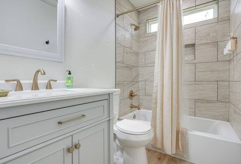 Modern Seguin Home: Steps To Trails & Park West!