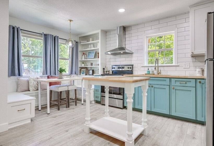 Modern Seguin Home: Steps To Trails & Park West!