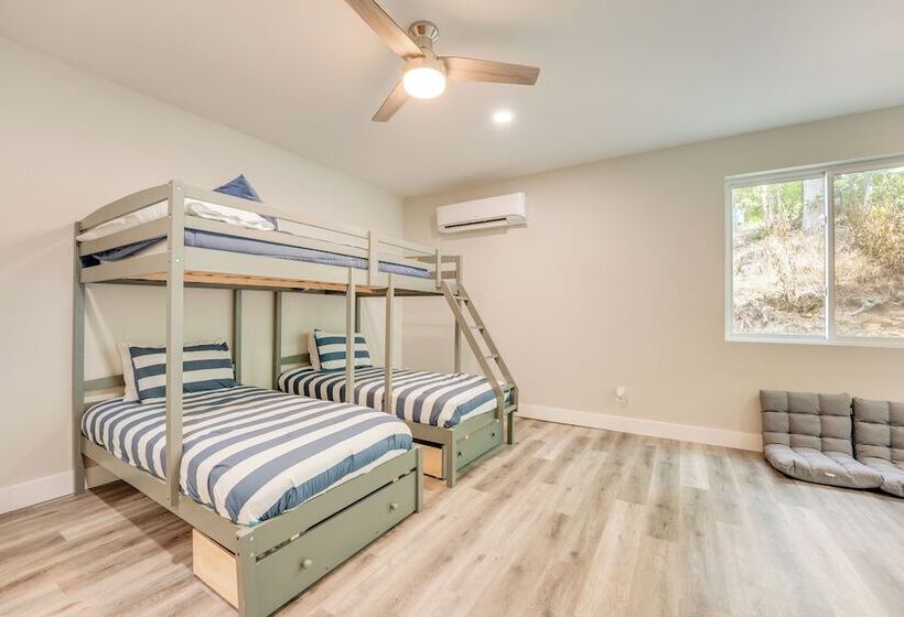 Modern Table Rock Lake Retreat W/ Deck & Views!