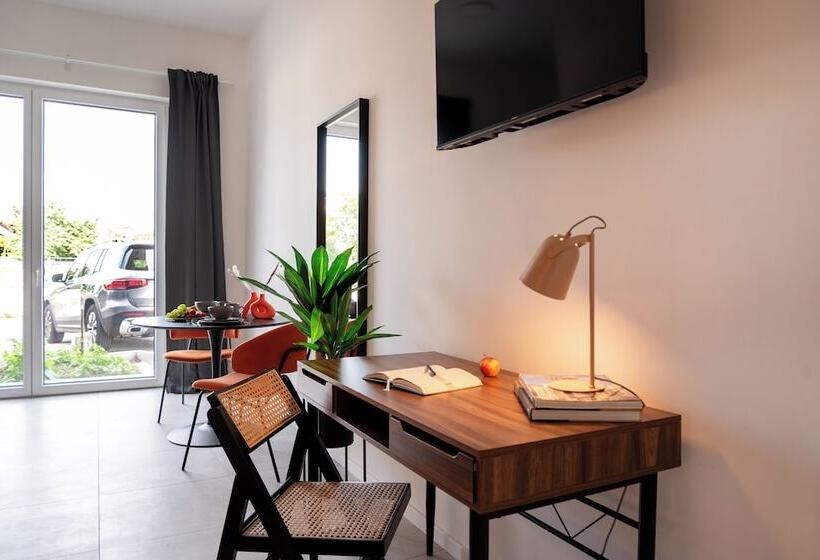 Moonliving Boutique Apartments